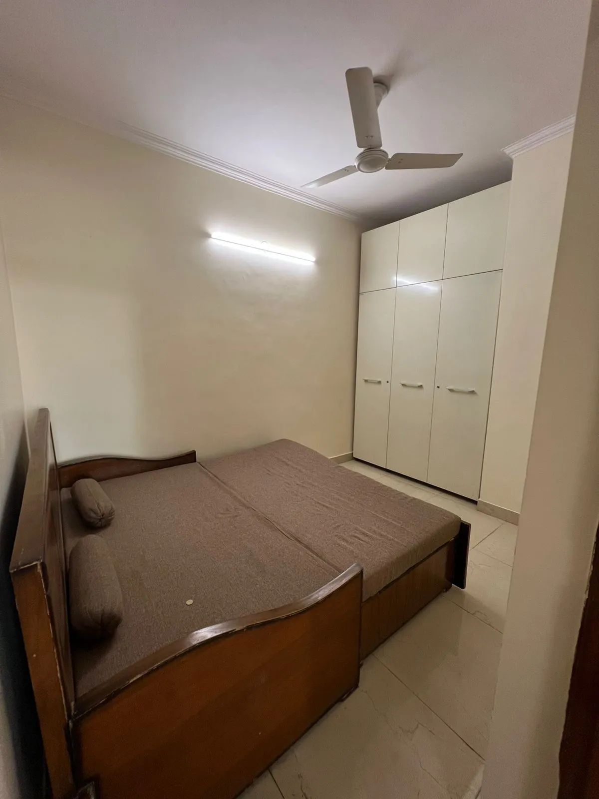 🏡 2BHK Fully Furnished Builder Floor for Rent | Sector 43 C Block, Gurgaon