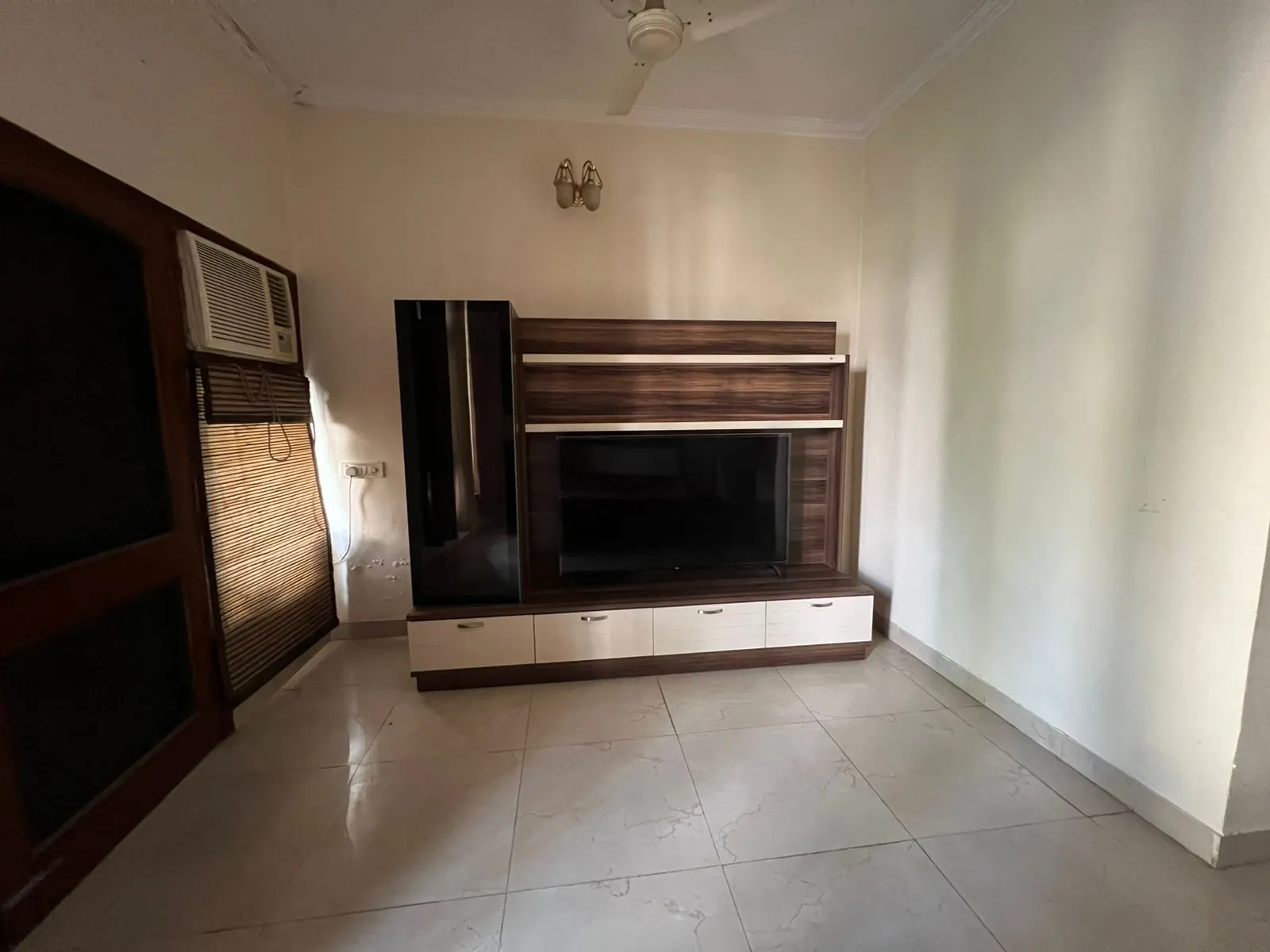 🏡 2BHK Fully Furnished Builder Floor for Rent | Sector 43 C Block, Gurgaon