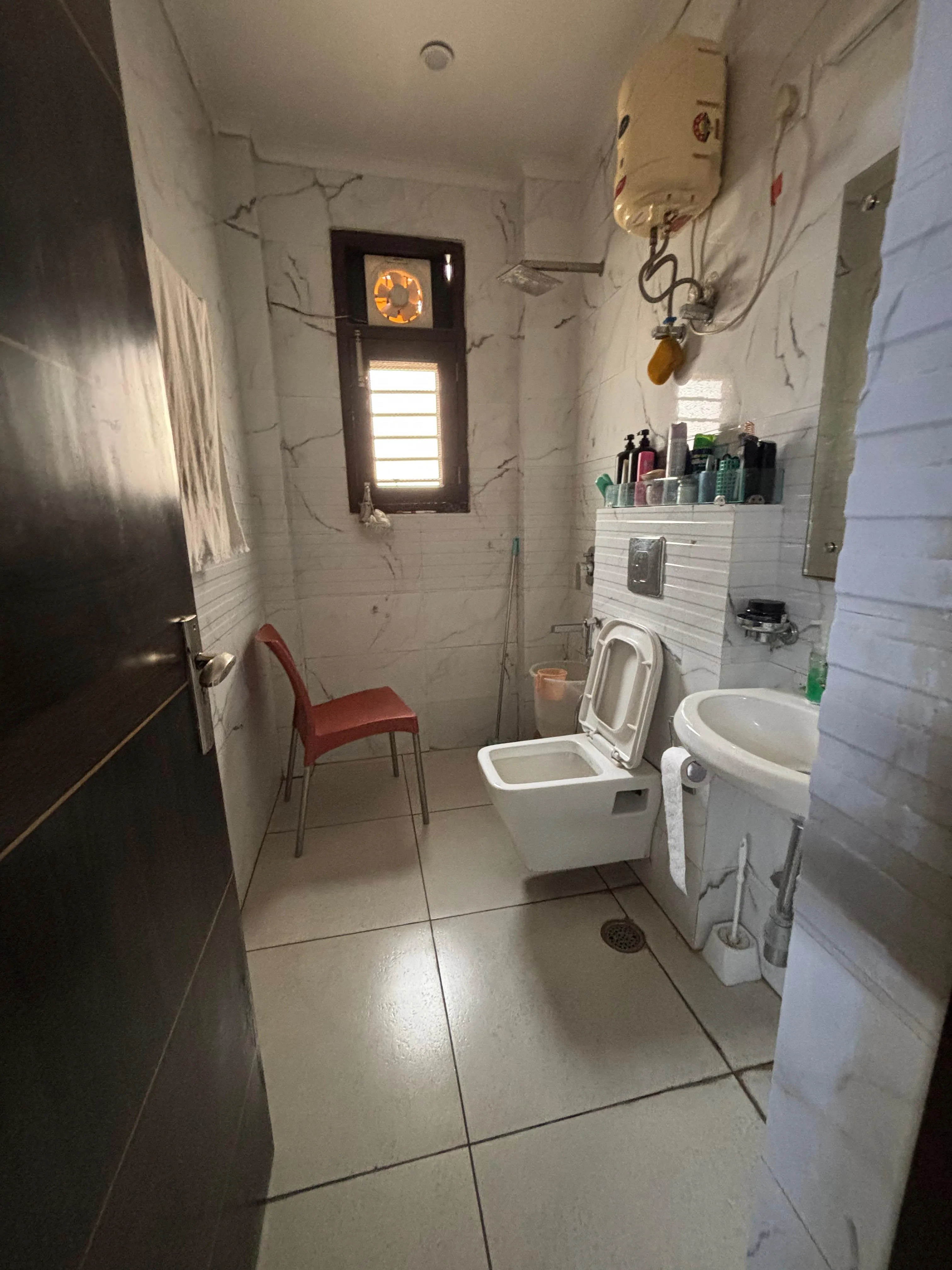 🏡 2BHK Fully Furnished Builder Floor for Rent | Sector 27, Gurgaon