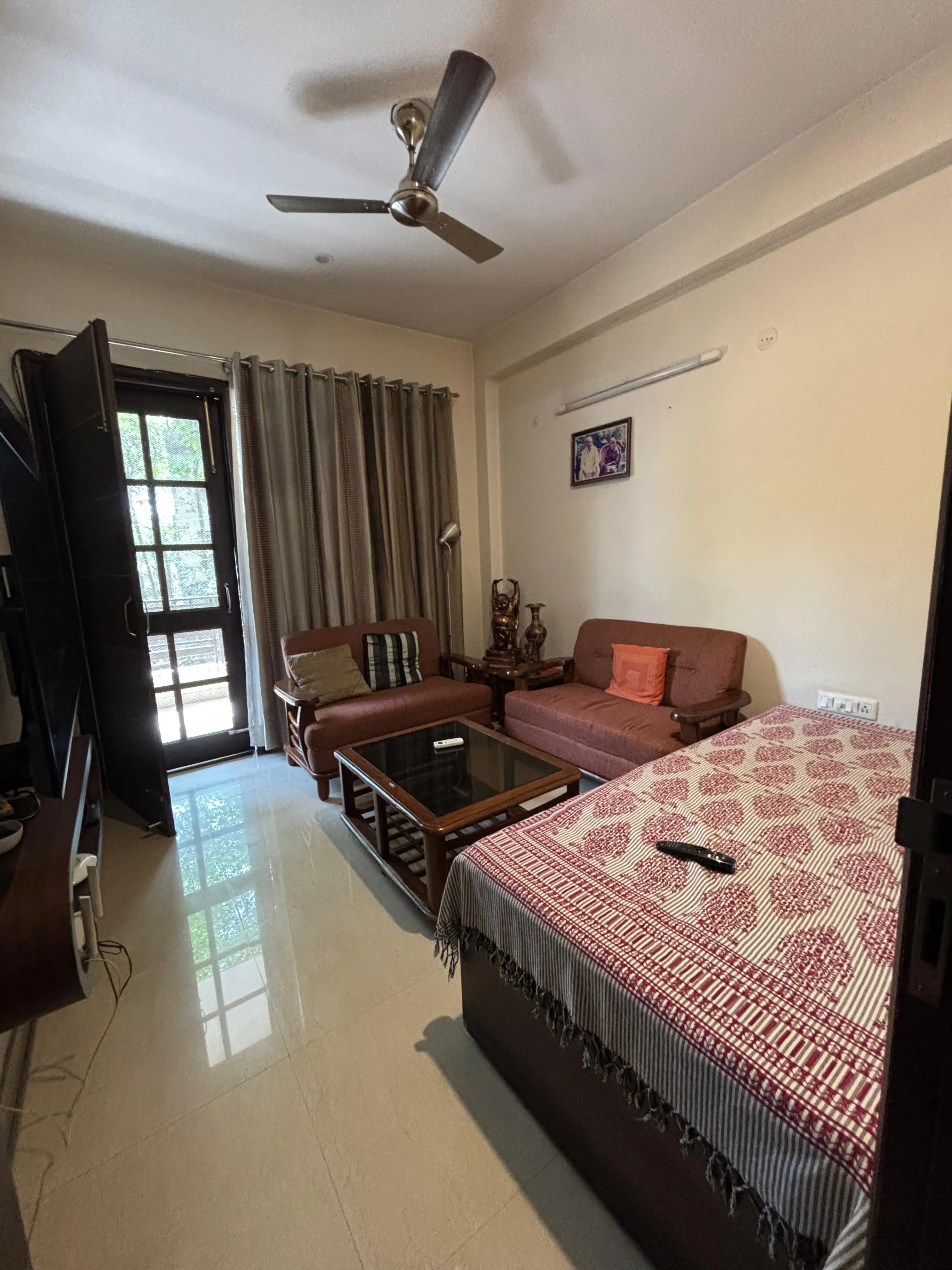 🏡 2BHK Fully Furnished Builder Floor for Rent | Sector 27, Gurgaon