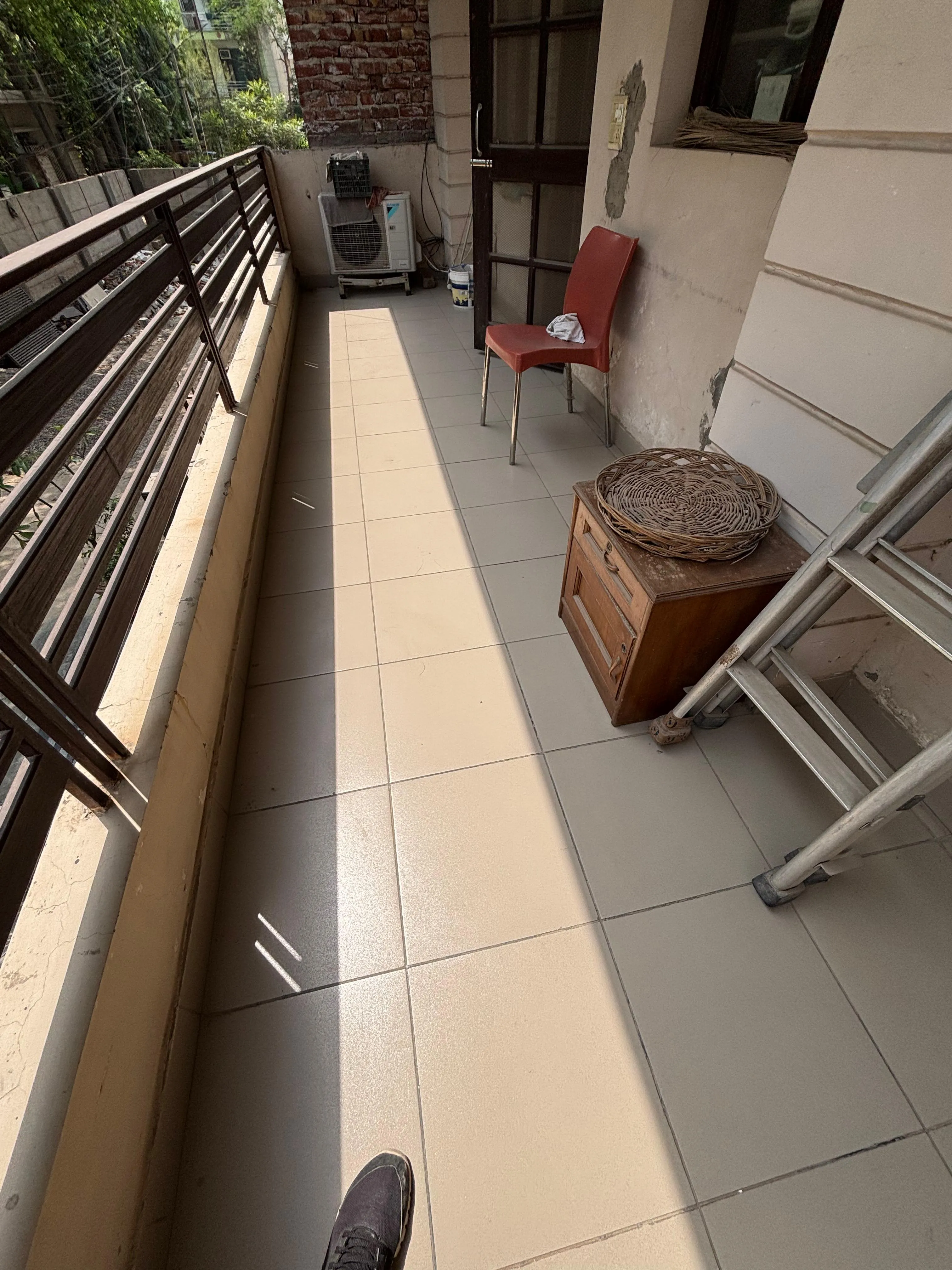 🏡 2BHK Fully Furnished Builder Floor for Rent | Sector 27, Gurgaon