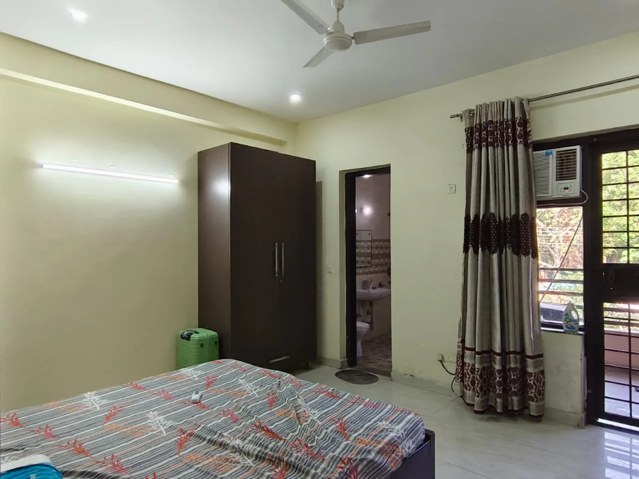🏡 2BHK Fully Furnished Builder Floor for Rent | Sushant Lok 1, Block E, Gurgaon