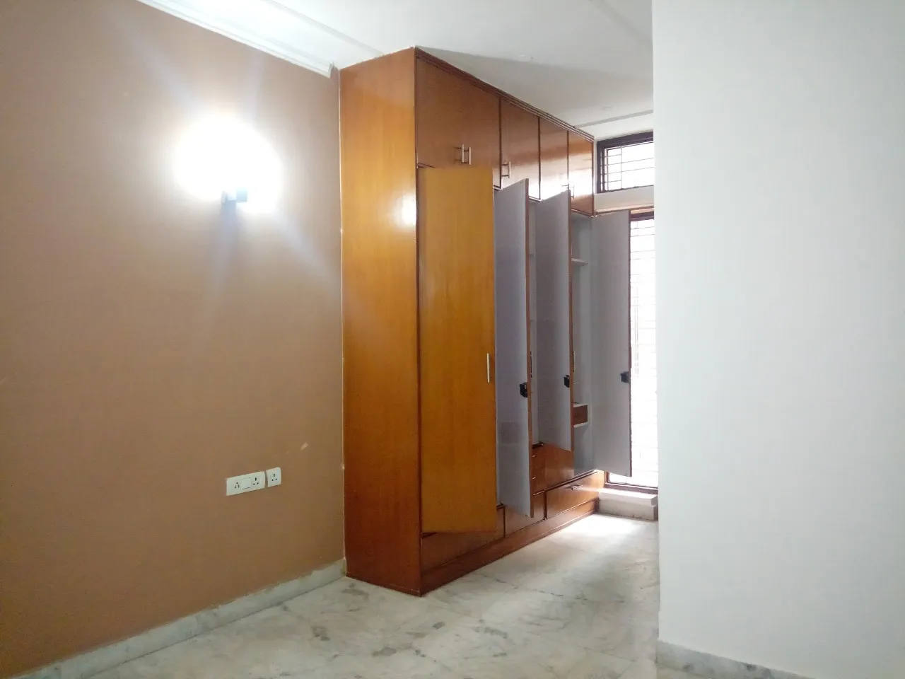 🏡 2BHK Semi-Furnished Builder Floor for Rent | Sector 56, Gurgaon
