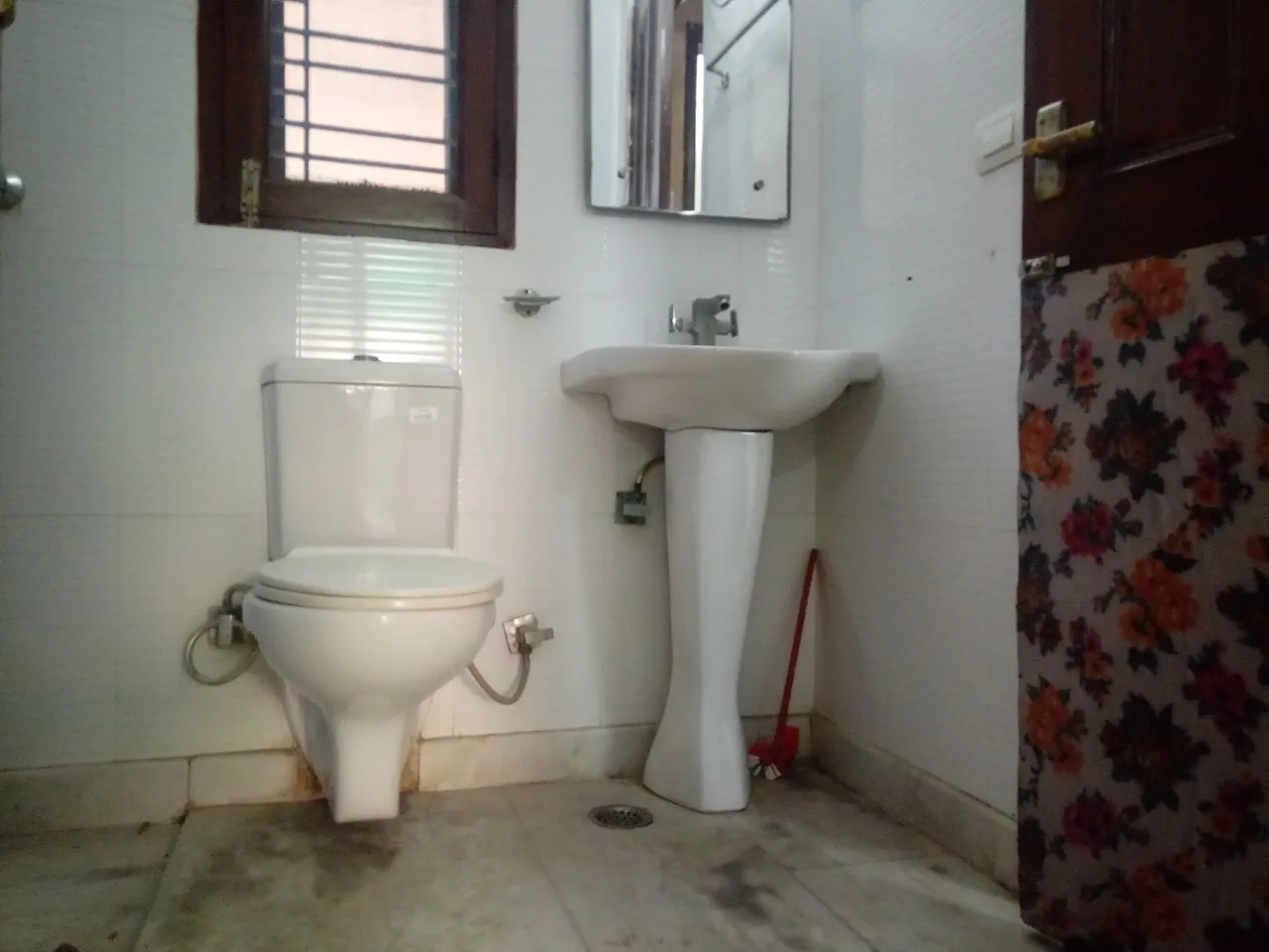 🏡 2BHK Semi-Furnished Builder Floor for Rent | Sector 56, Gurgaon