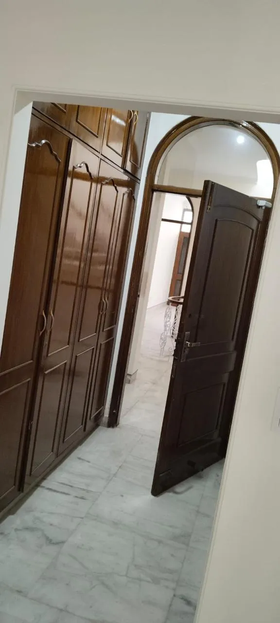 🏡 6 Bedroom Semi-Furnished Independent House for Rent | Sector 43, Gurgaon