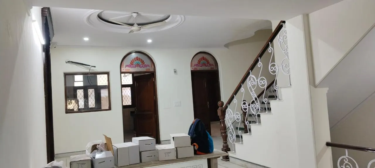 🏡 6 Bedroom Semi-Furnished Independent House for Rent | Sector 43, Gurgaon