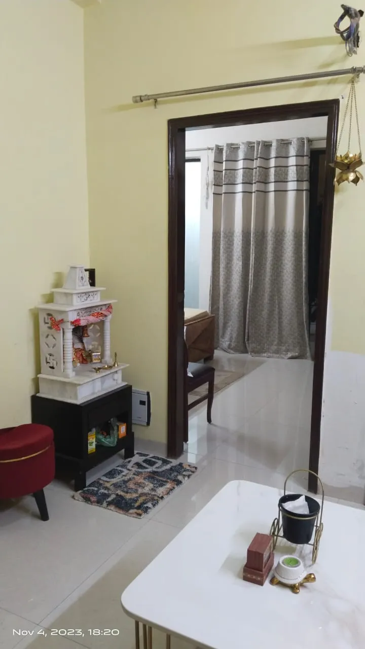 🏡 2BHK Semi-Furnished Builder Floor for Rent | Sector 43, Gurgaon