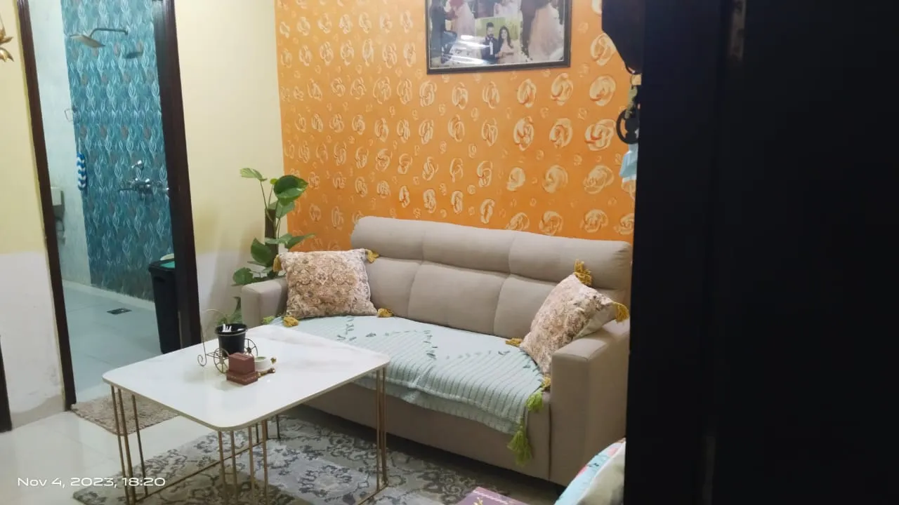 🏡 2BHK Semi-Furnished Builder Floor for Rent | Sector 43, Gurgaon