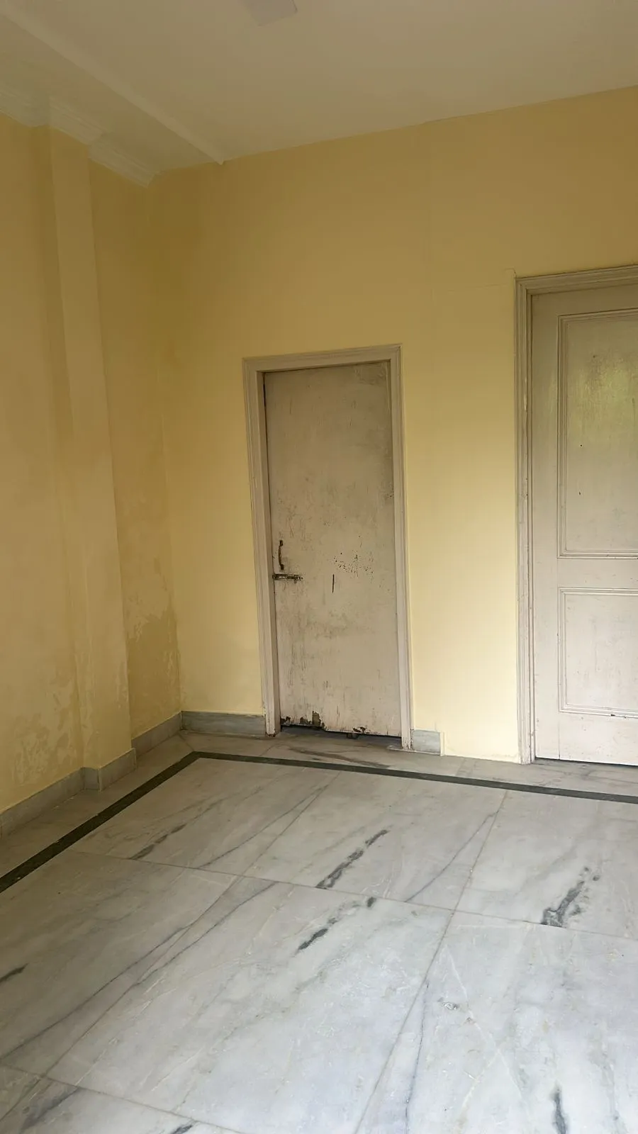 🏡 1BHK Semi-Furnished Builder Floor for Rent | Sector 43, Gurgaon