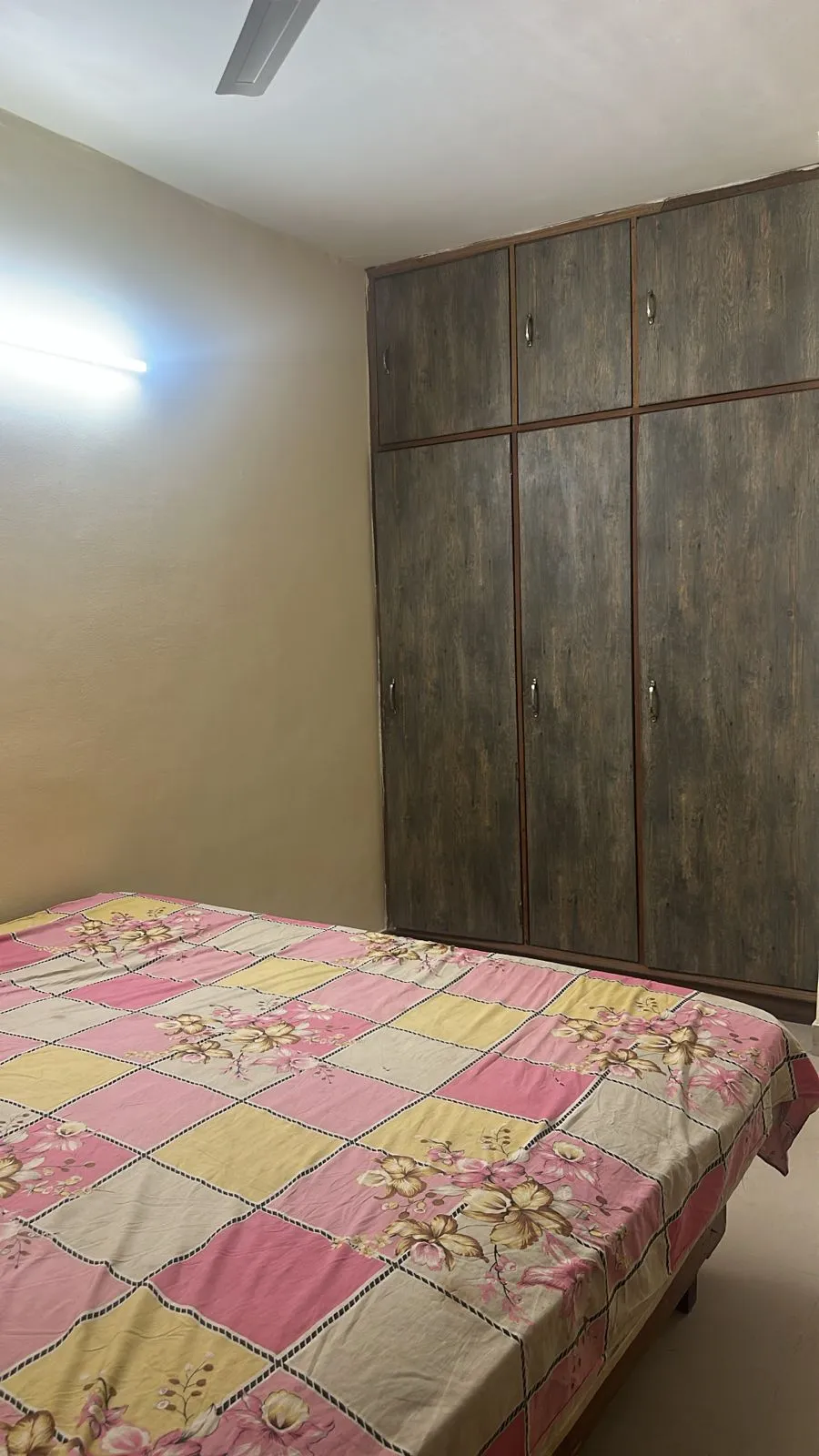 🏡 1BHK Semi-Furnished Builder Floor for Rent | Sector 43, Gurgaon