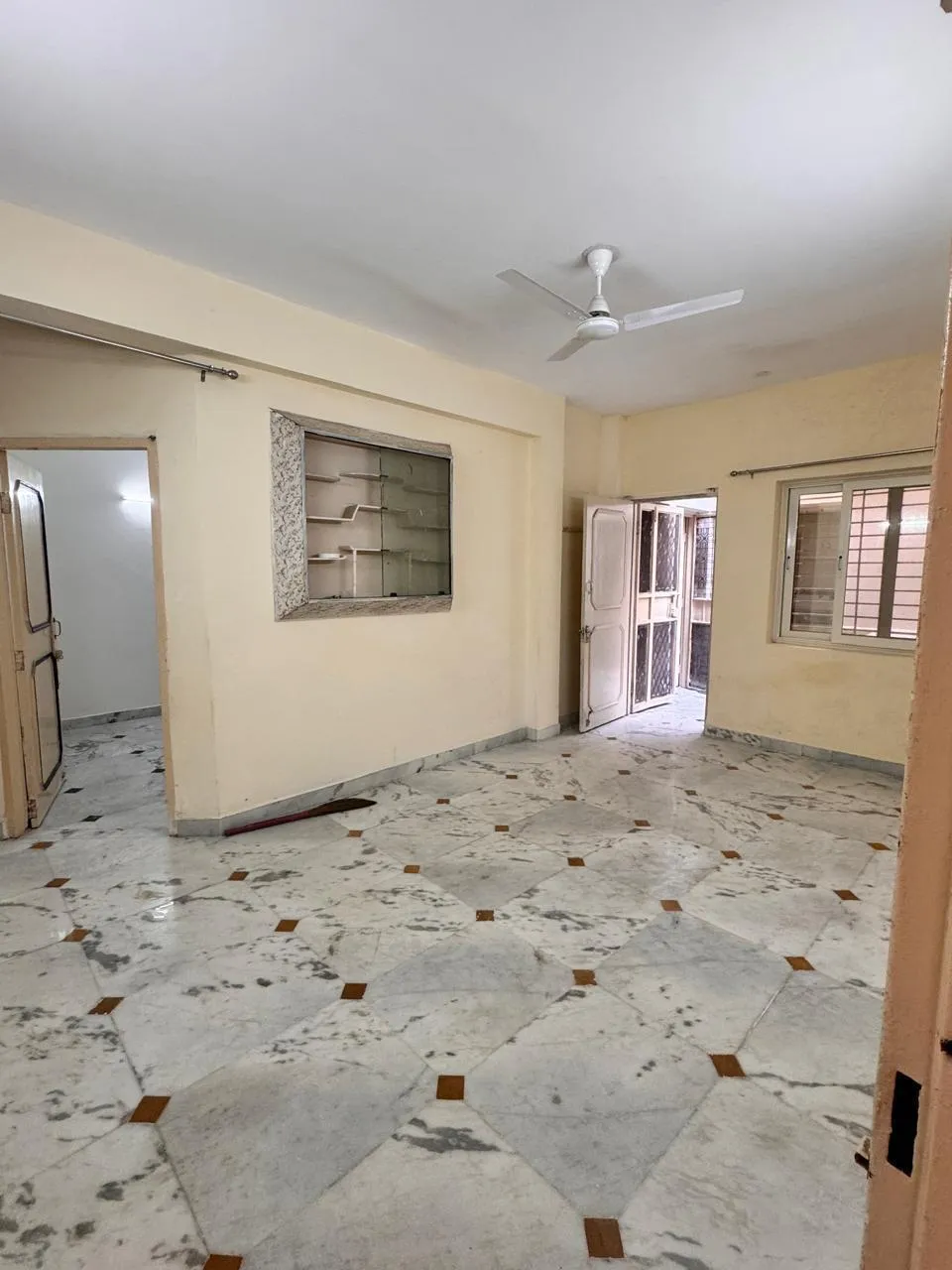 🏡 2BHK Unfurnished Builder Floor for Rent | Sector 28, Gurgaon
