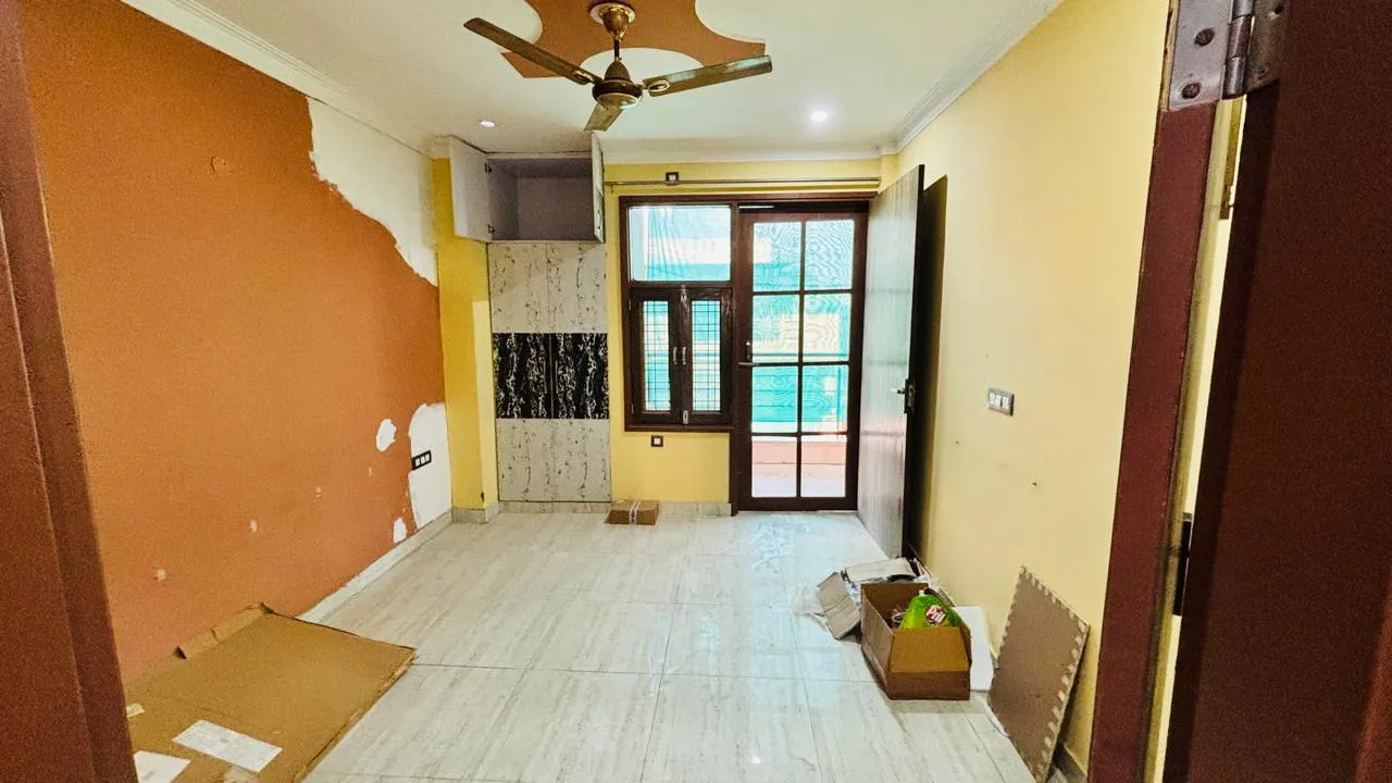 🏡 2BHK Semi-Furnished Builder Floor for Rent | Sector 52, Gurgaon