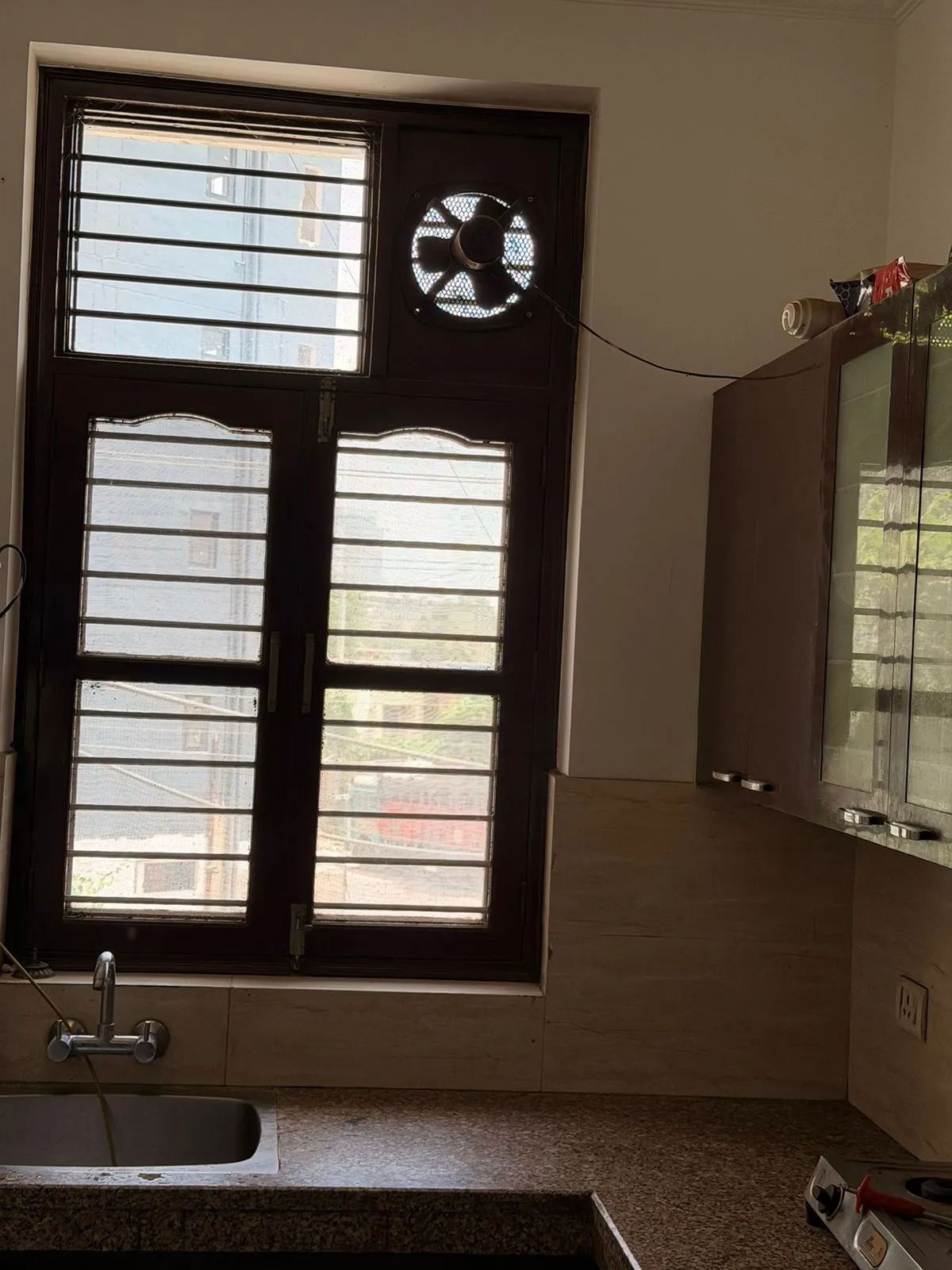🏡 2BHK Semi-Furnished Builder Floor for Rent | Sector 57, Gurgaon