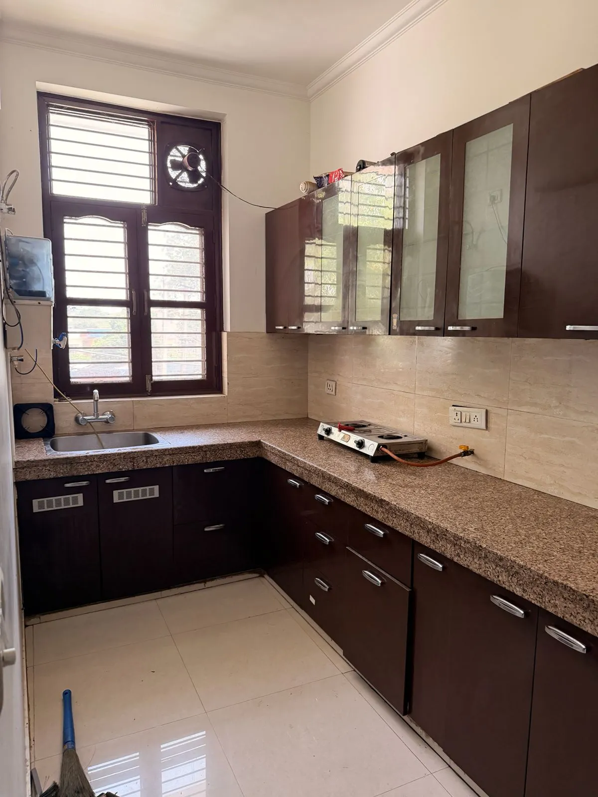 🏡 2BHK Semi-Furnished Builder Floor for Rent | Sector 57, Gurgaon