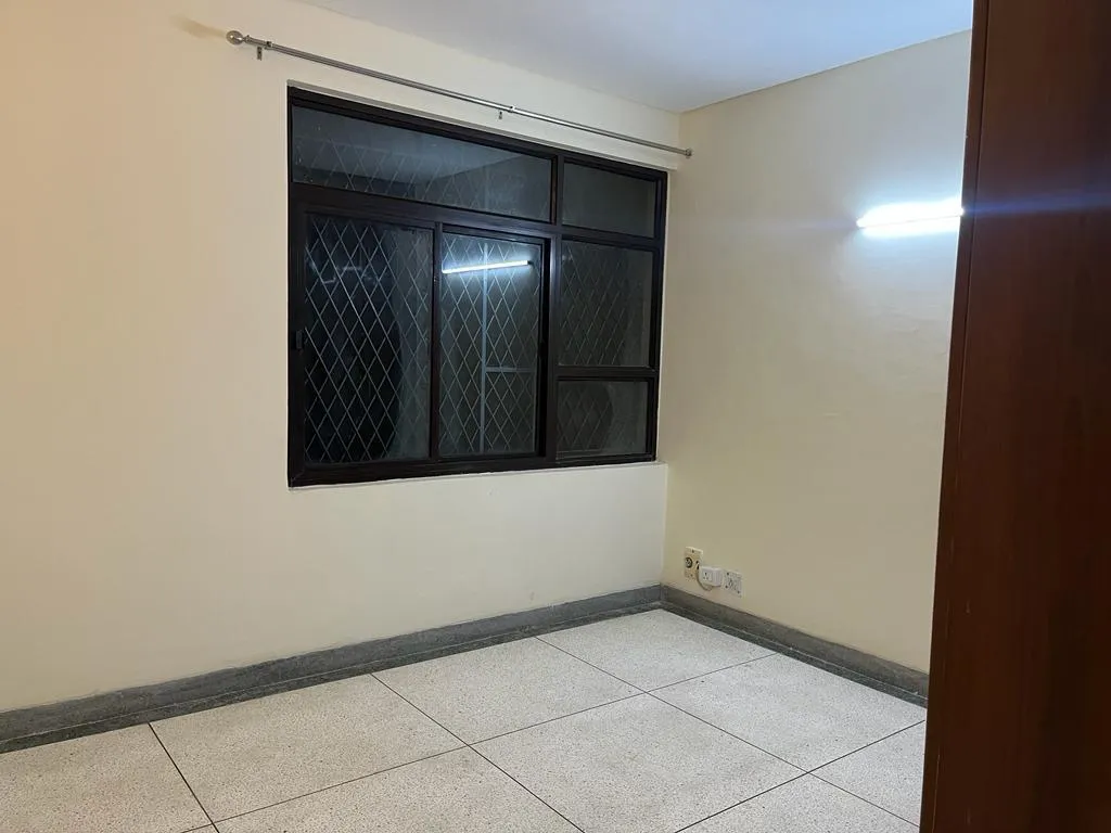 🏡 2BHK Semi-Furnished Builder Floor for Rent | Sector 43, Gurgaon