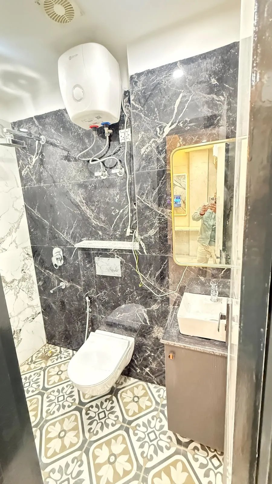 🏡 1RK Fully Furnished Builder Floor for Rent | Sector 52, Gurgaon