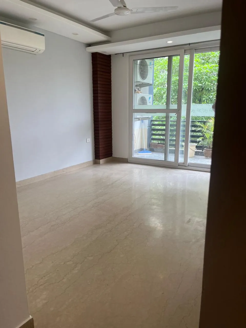 🏡 4BHK Semi-Furnished Builder Floor for Rent | Sushant Lok, Sector 43, Gurgaon