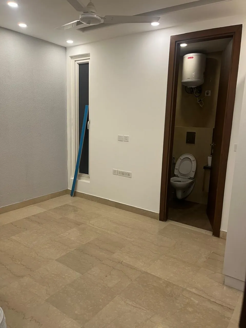 🏡 4BHK Semi-Furnished Builder Floor for Rent | Sushant Lok, Sector 43, Gurgaon