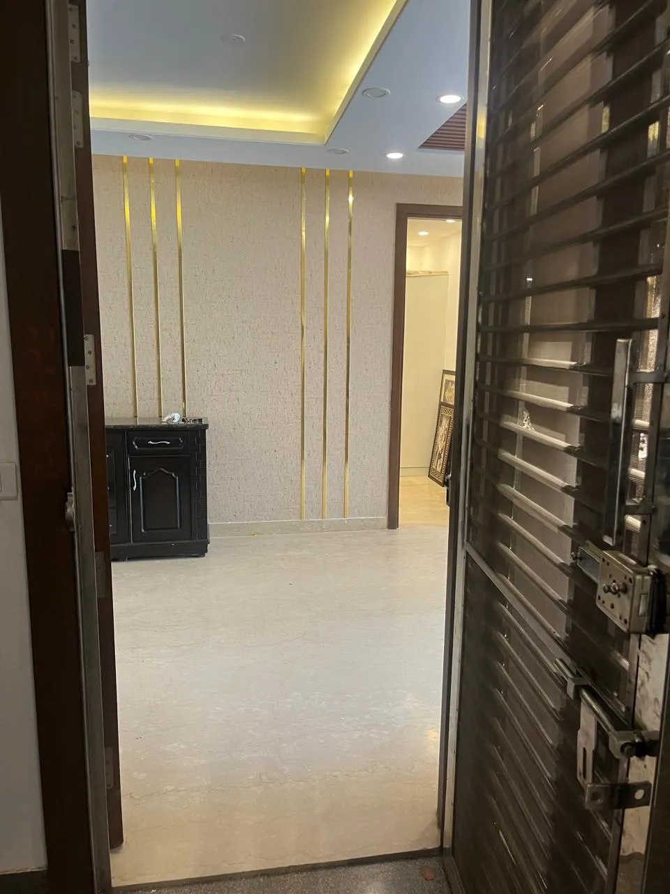 🏡 4BHK Semi-Furnished Builder Floor for Rent | Sushant Lok, Sector 43, Gurgaon