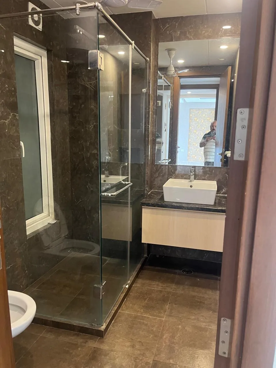 🏡 4BHK Semi-Furnished Builder Floor for Rent | Sushant Lok, Sector 43, Gurgaon