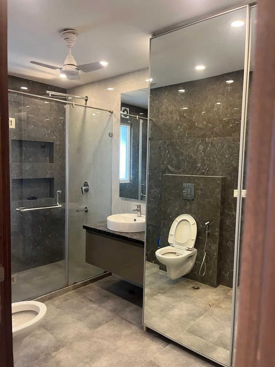 🏡 4BHK Semi-Furnished Builder Floor for Rent | Sushant Lok, Sector 43, Gurgaon