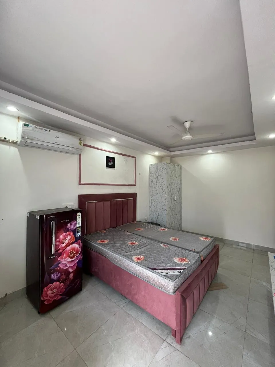 🏡 1RK Fully Furnished Builder Floor for Rent | Sushant Lok C Block, Gurgaon