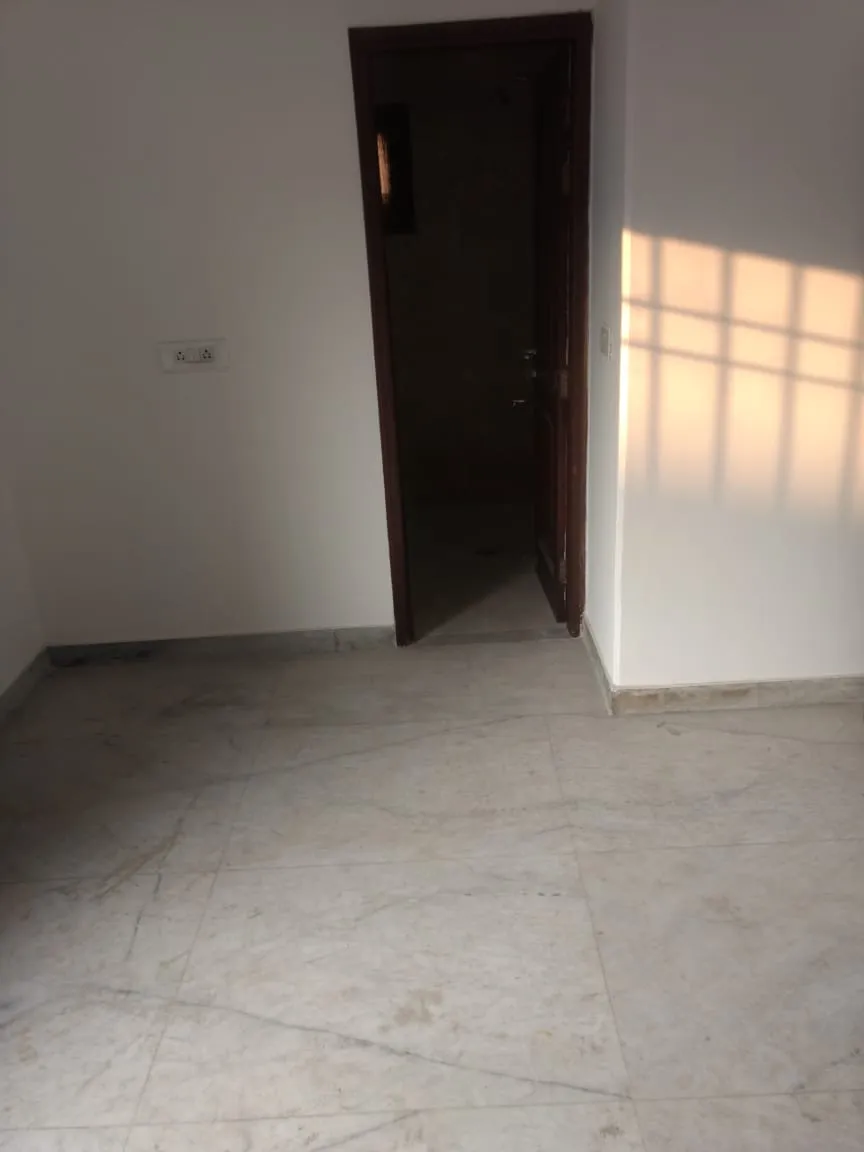 🏡 3BHK Semi-Furnished Builder Floor for Rent | Sector 28, Gurgaon