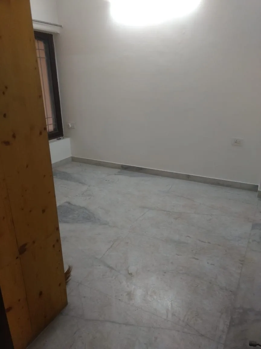 🏡 3BHK Semi-Furnished Builder Floor for Rent | Sector 28, Gurgaon