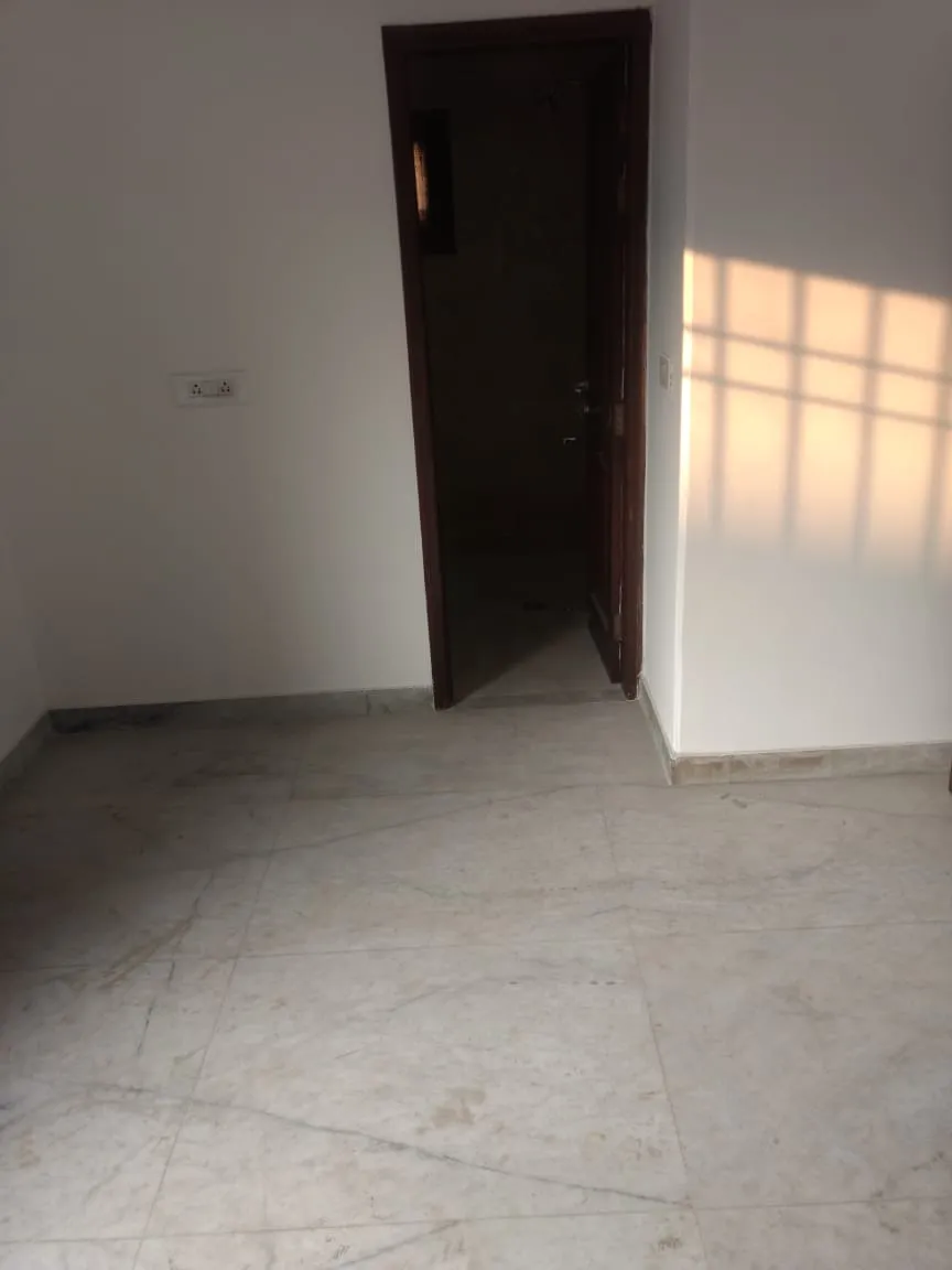 🏡 3BHK Semi-Furnished Builder Floor for Rent | Sector 28, Gurgaon