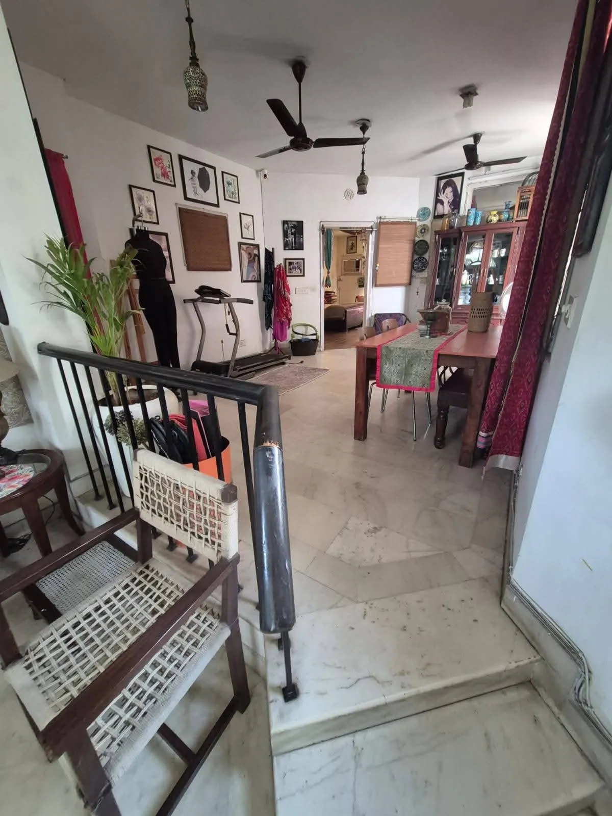 🏡 3BHK Semi-Furnished Builder Floor for Rent | Malibu Town, Gurgaon