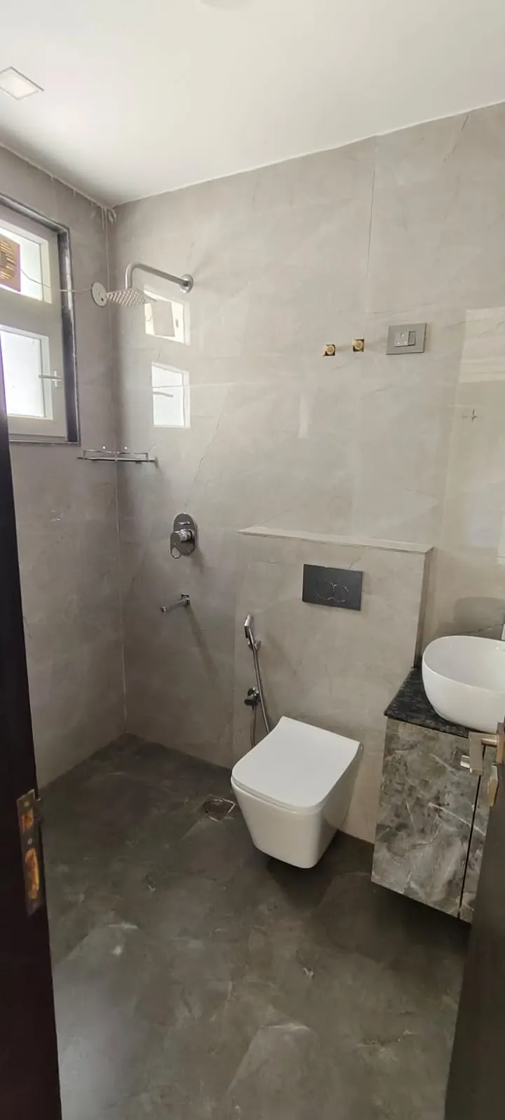 🏡 3BHK Semi-Furnished Builder Floor for Rent | Sector 57, Gurgaon