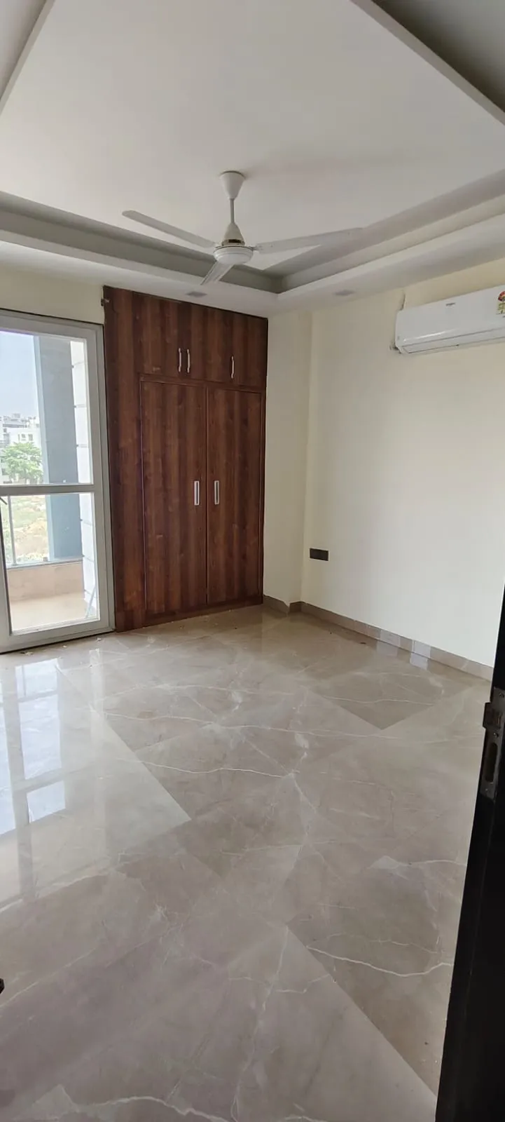 🏡 3BHK Semi-Furnished Builder Floor for Rent | Sector 57, Gurgaon
