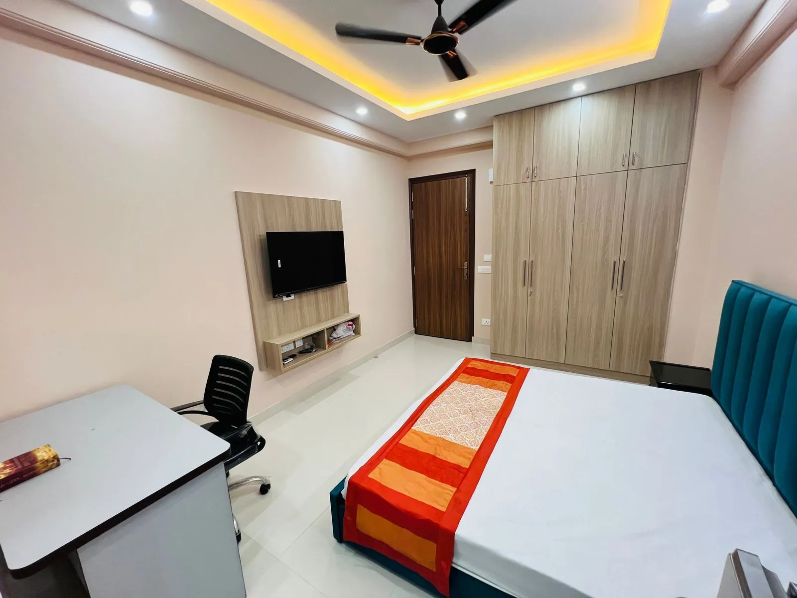 🏡 1BHK Fully Furnished Builder Floor for Rent | Sector 53, Gurgaon