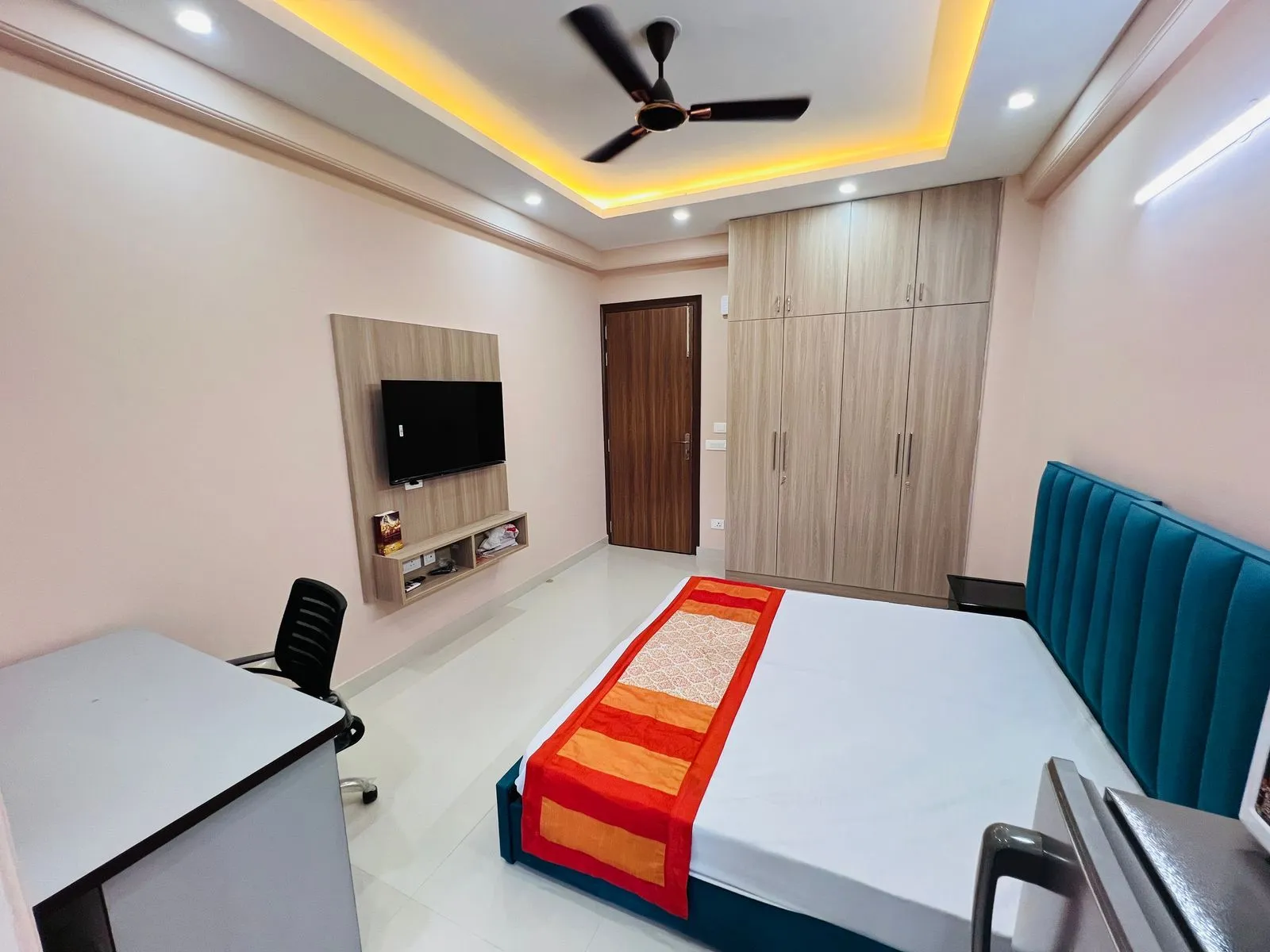 🏡 1BHK Fully Furnished Builder Floor for Rent | Sector 53, Gurgaon
