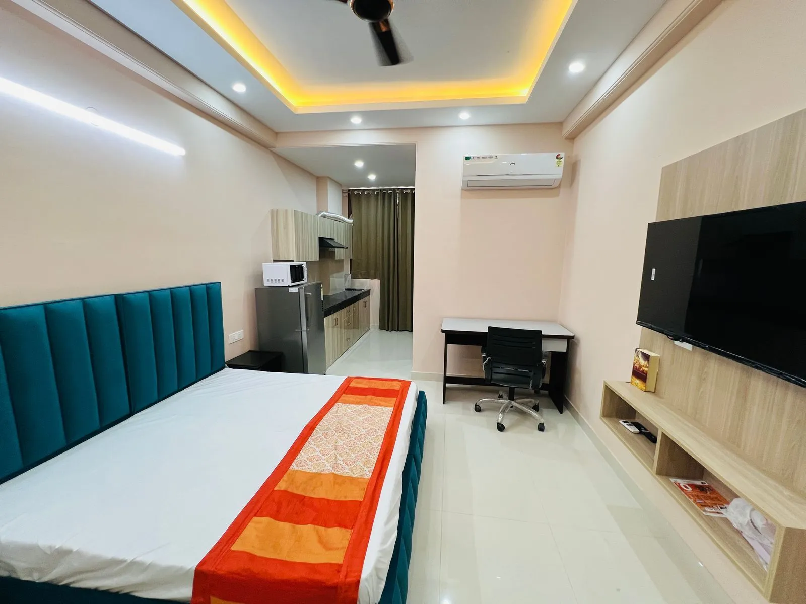 🏡 1BHK Fully Furnished Builder Floor for Rent | Sector 53, Gurgaon