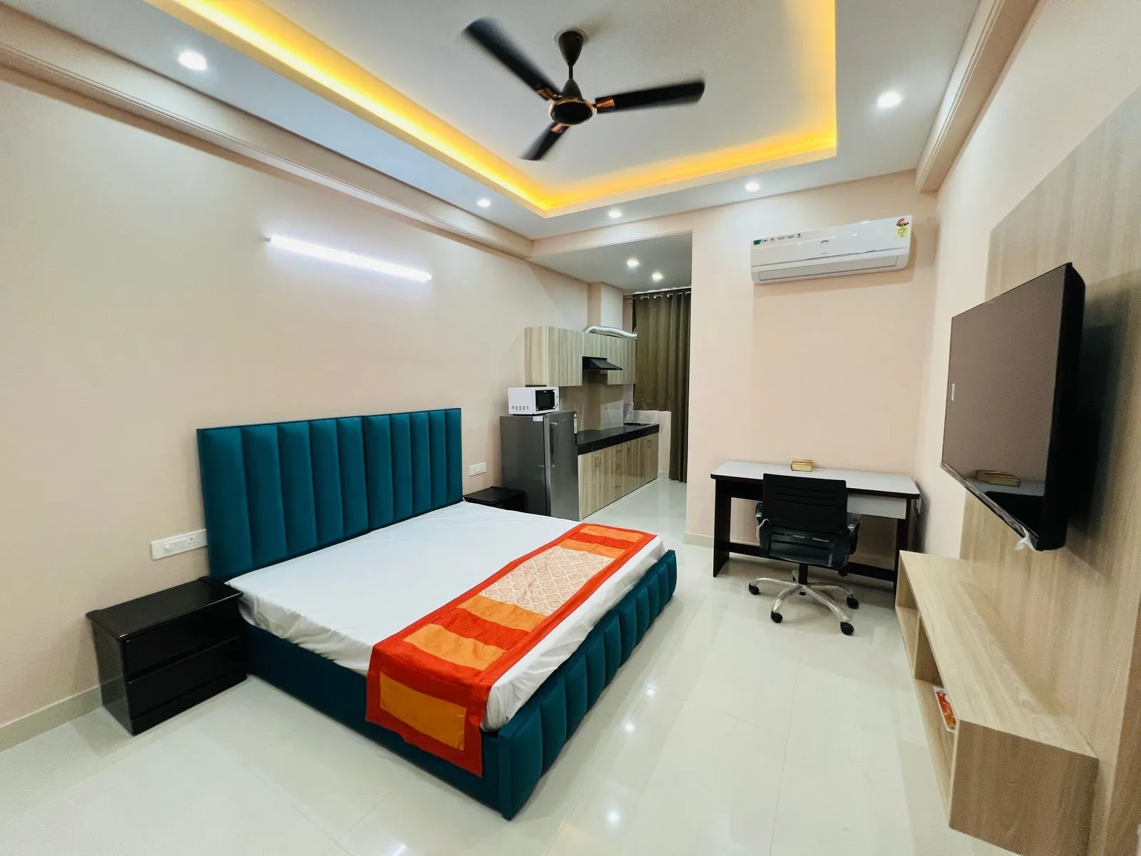 🏡 1BHK Fully Furnished Builder Floor for Rent | Sector 53, Gurgaon