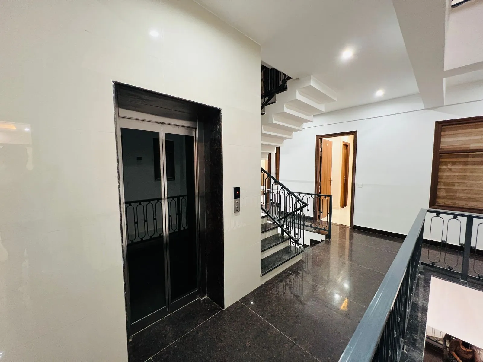 🏡 1BHK Fully Furnished Builder Floor for Rent | Sector 53, Gurgaon