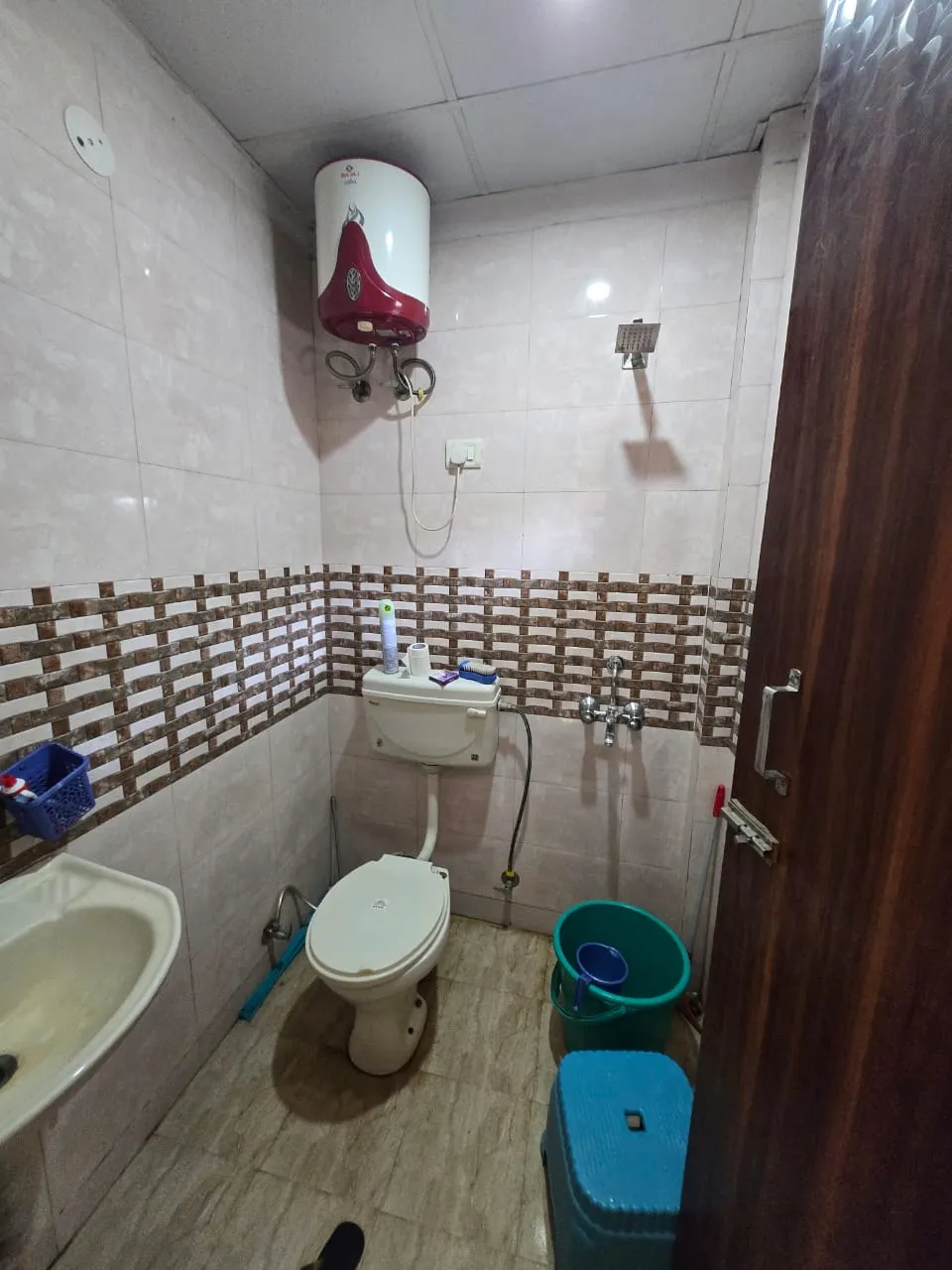 🏡 2BHK Fully Furnished Builder Floor for Rent | Sector 52, Gurgaon