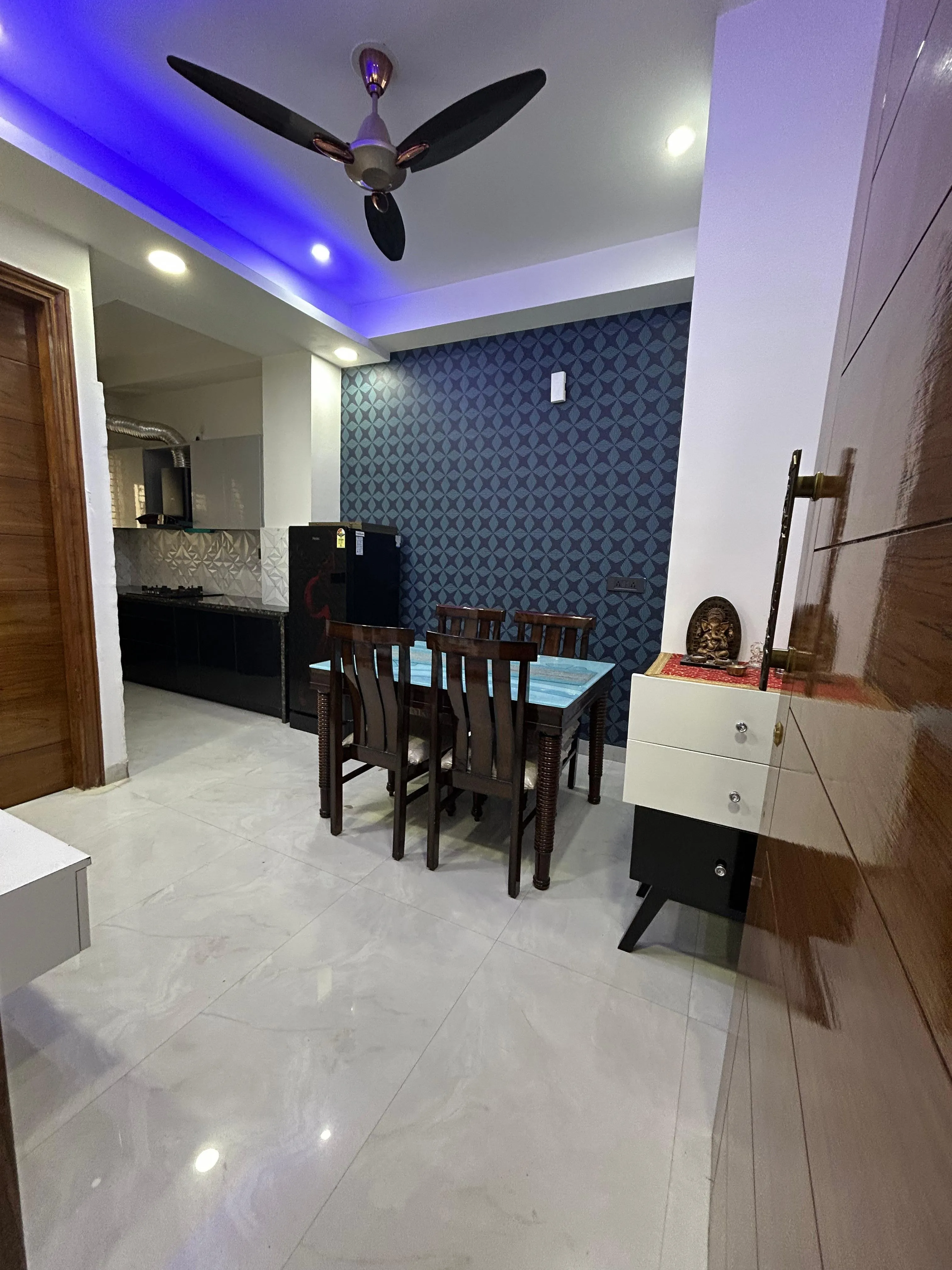 🏡 2BHK Fully Furnished Builder Floor for Rent | Sector 52, Gurgaon